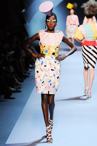 Look 7